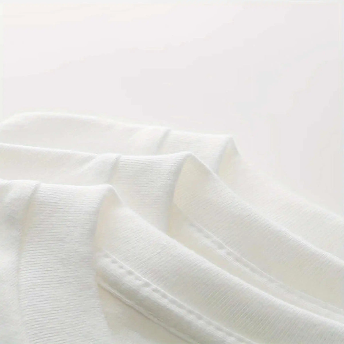 Minimalist Line Art T-Shirt – White Oversized Tee